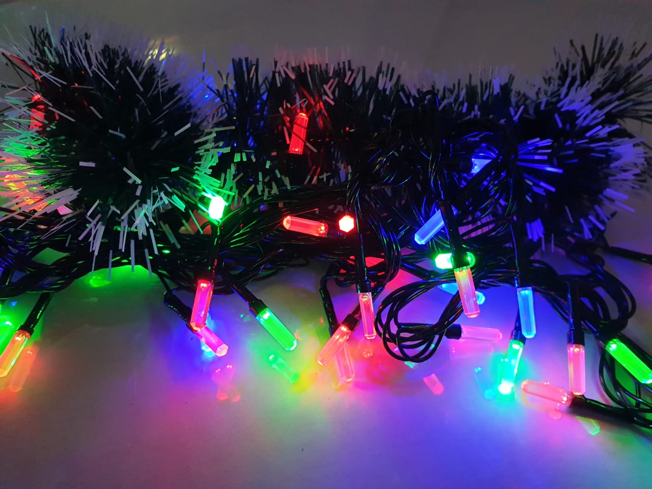 Электрическая гирлянда 005 цветная LED грани 5*20мм длина 15м дом/улица - Томск 