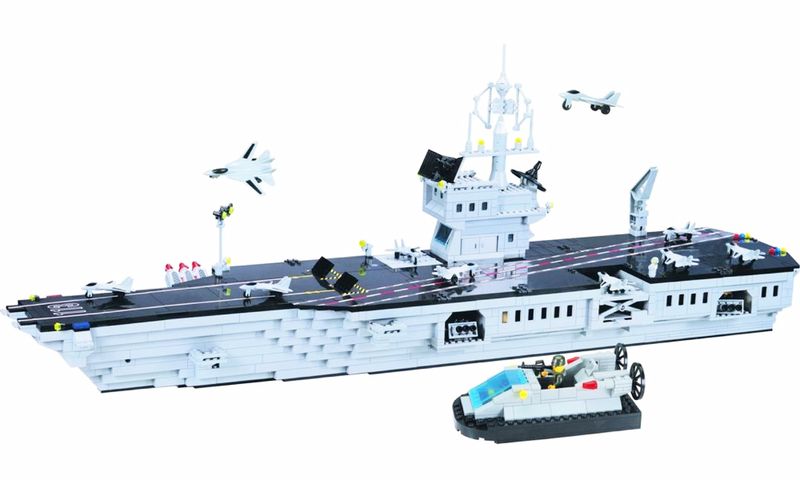 Конструктор 113 корабль 990 деталей в коробке - Челябинск 