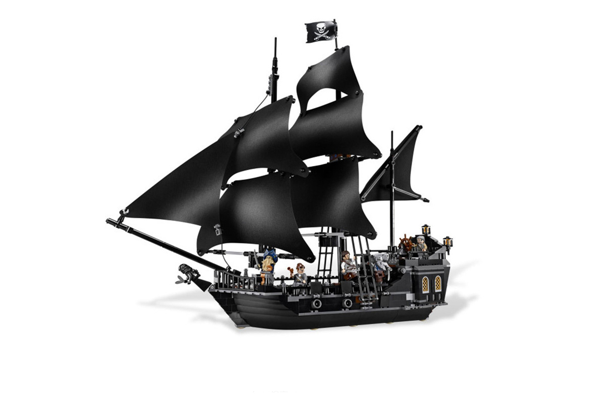 Конструктор A16006 Пираты 804 детали в коробке